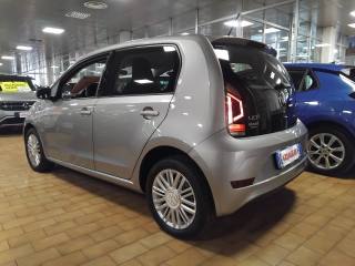 VOLKSWAGEN up! usata, con Autoradio