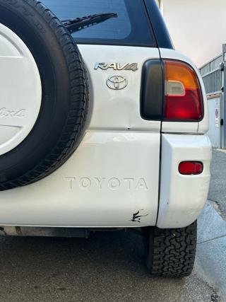TOYOTA RAV 4 usata, con Tettuccio apribile