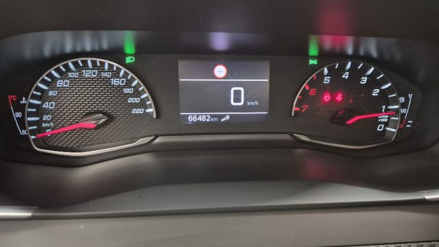 PEUGEOT 2008 usata, con Climatizzatore