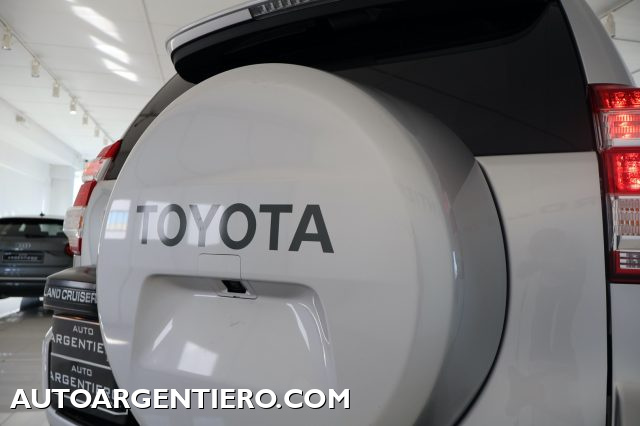 TOYOTA Land Cruiser usata, con Start/Stop Automatico
