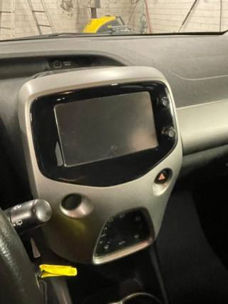 TOYOTA Aygo usata, con Autoradio