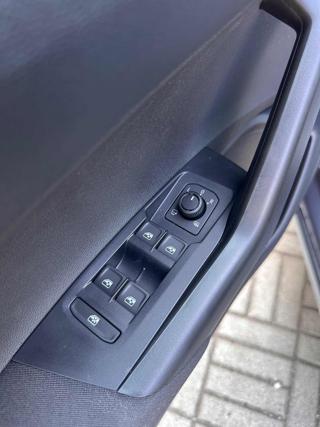VOLKSWAGEN Taigo usata, con Boardcomputer