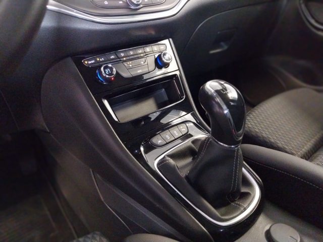 OPEL Astra usata, con Volante in pelle