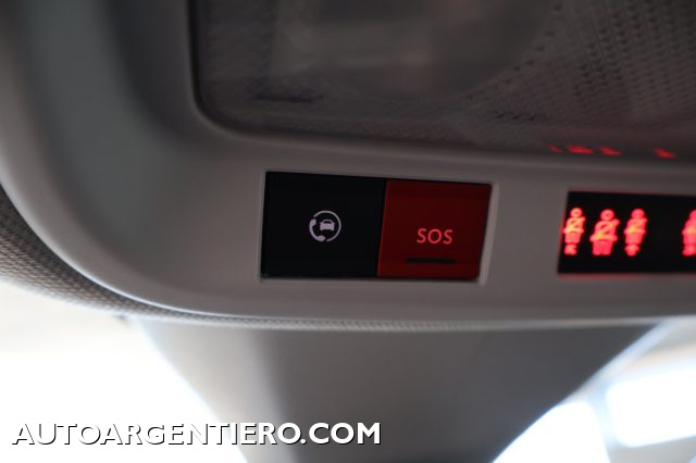 OPEL Grandland usata, con Leve al volante