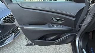 RENAULT Grand Scenic usata, con Park Distance Control