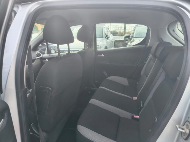 PEUGEOT 207 usata, con Boardcomputer