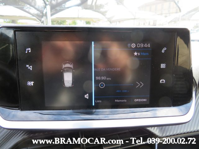 PEUGEOT 208 usata, con USB