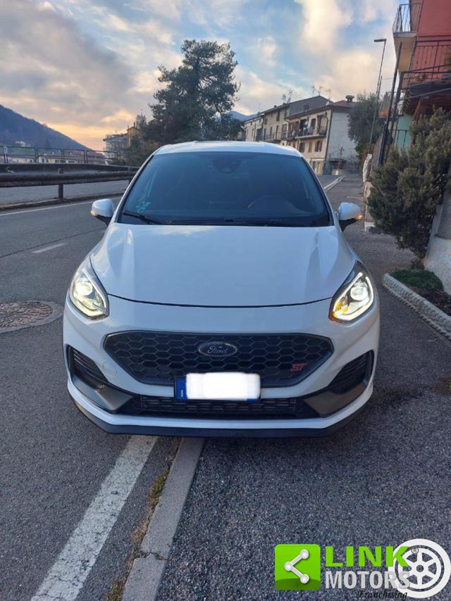 FORD Fiesta usata, con Touch screen