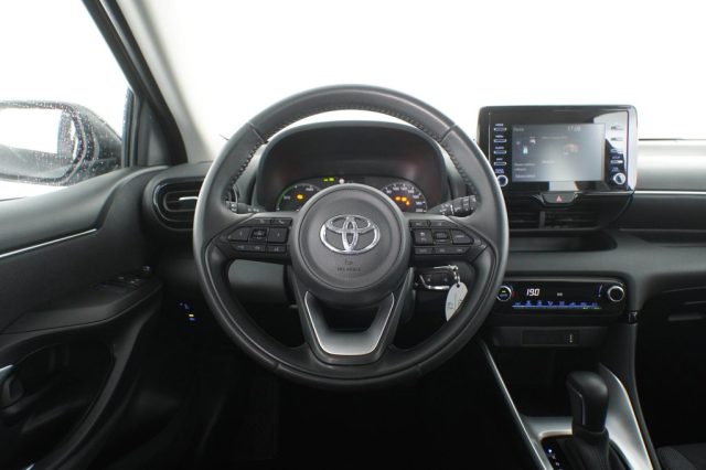 TOYOTA Yaris usata 11