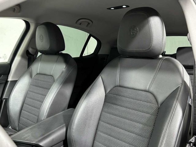 ALFA ROMEO Stelvio usata, con Sensore di luce