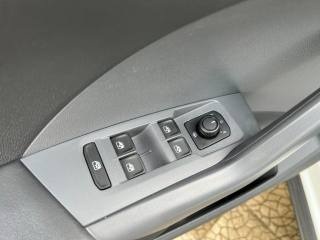 VOLKSWAGEN T-Cross usata 19