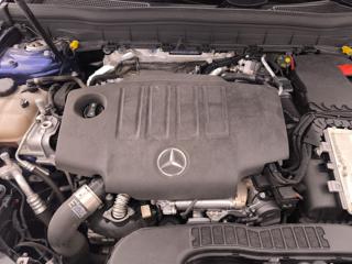 MERCEDES-BENZ GLB 180 usata, con Volante multifunzione