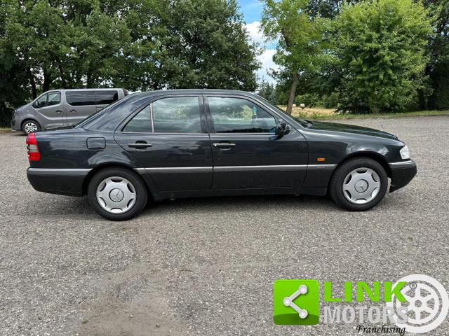 MERCEDES-BENZ C 180 usata, con Specchietti laterali elettrici