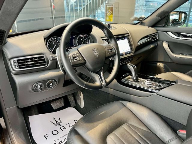 MASERATI Levante usata, con USB