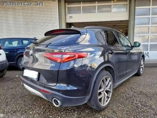 ALFA ROMEO Stelvio usata, con Airbag
