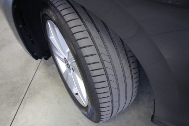 VOLKSWAGEN Golf usata, con Sedile posteriore sdoppiato