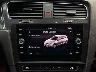 VOLKSWAGEN Golf usata, con USB