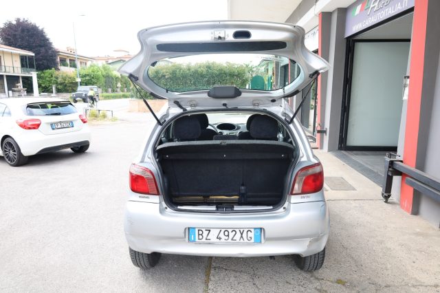 TOYOTA Yaris usata 43