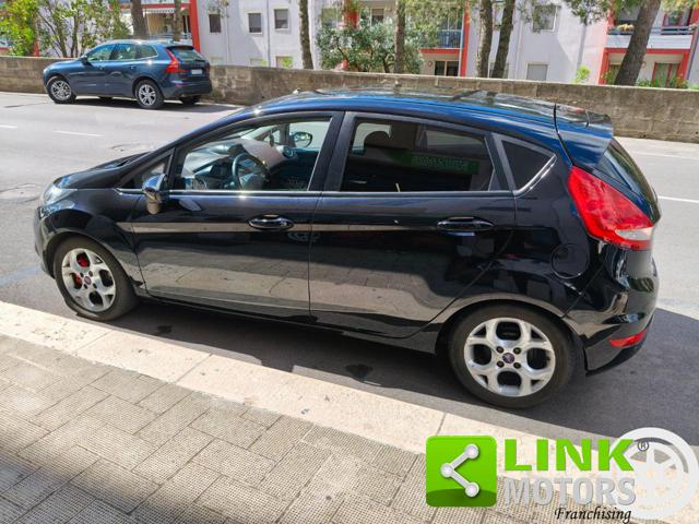 FORD Fiesta usata, con Sound system