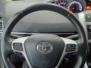 TOYOTA Verso usata, con Bracciolo