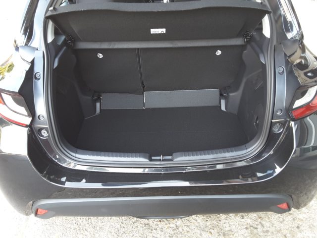 MAZDA 2 usata, con Controllo elettronico della corsia