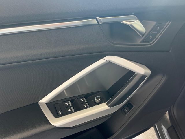 AUDI Q3 usata, con Specchietti laterali elettrici