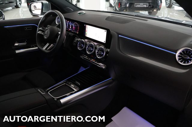 MERCEDES-BENZ GLA 180 usata, con Fari direzionali