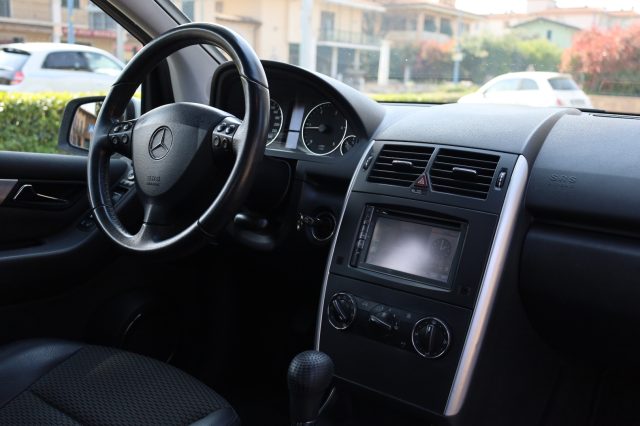MERCEDES-BENZ A 180 usata 68