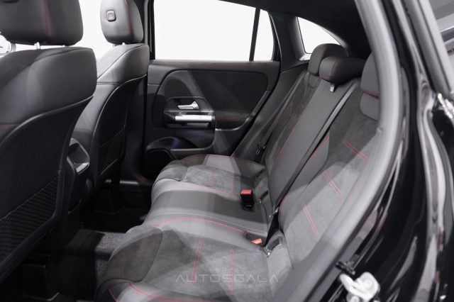 MERCEDES-BENZ GLA 200 usata, con Specchietti laterali elettrici