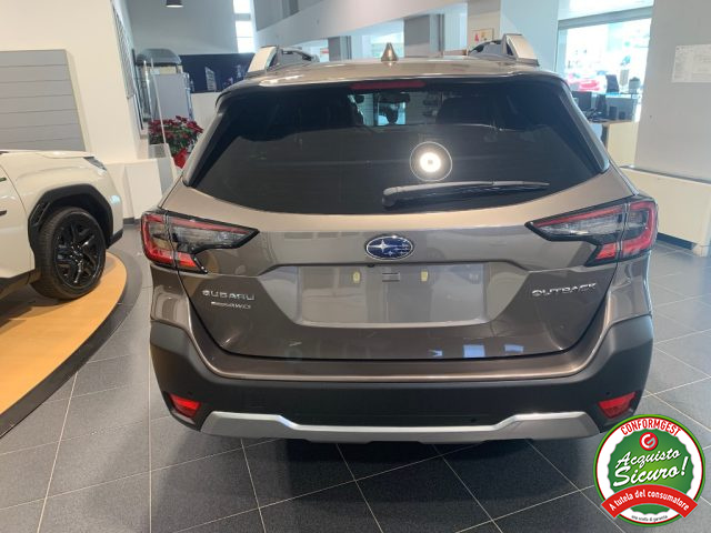 SUBARU OUTBACK usata, con Autoradio