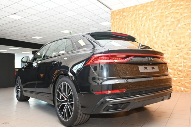 AUDI Q8 usata 145