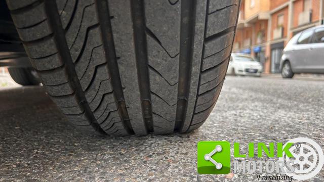 TOYOTA RAV 4 usata, con Park Distance Control