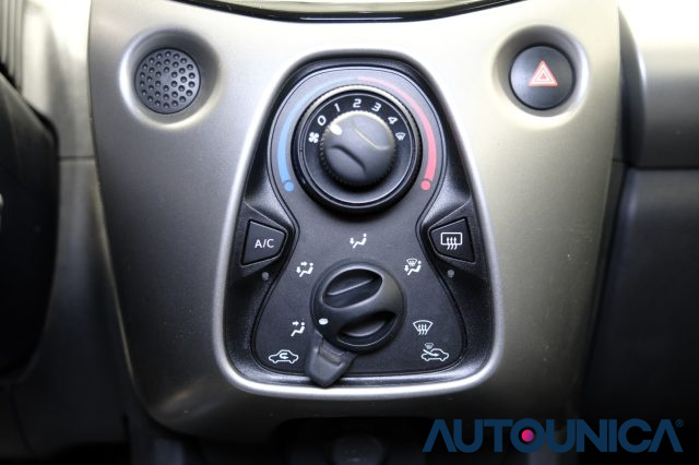 PEUGEOT 108 usata 23
