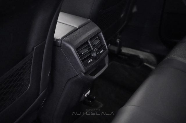 PEUGEOT 3008 usata 29