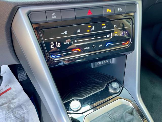VOLKSWAGEN T-Roc usata, con USB