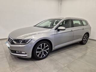 VOLKSWAGEN Passat Variant 2.0 TDI DSG BlueMotion - Carplay - Sens. Park.