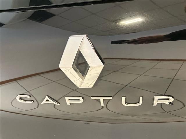 RENAULT Captur usata 23
