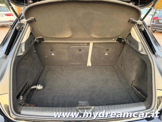 MERCEDES-BENZ GLA 200 usata, con Sistema di navigazione