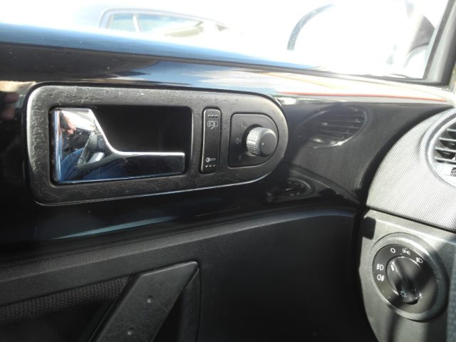 VOLKSWAGEN New Beetle usata 27