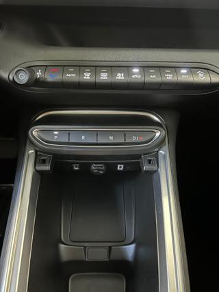 JEEP Avenger usata, con Leve al volante