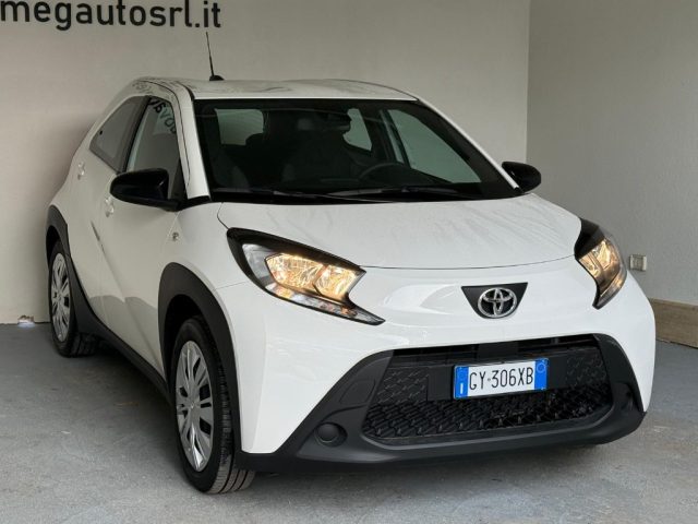 TOYOTA Aygo X usata, con Autoradio
