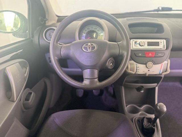 TOYOTA Aygo usata 11