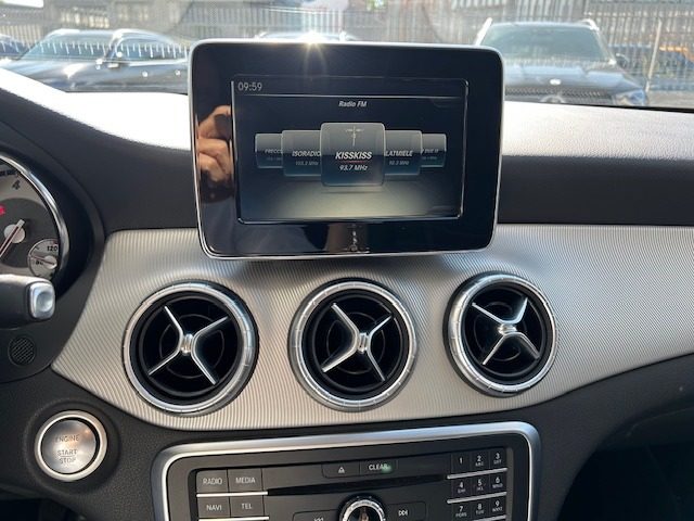 MERCEDES-BENZ CLA 200 usata, con Sistema di navigazione
