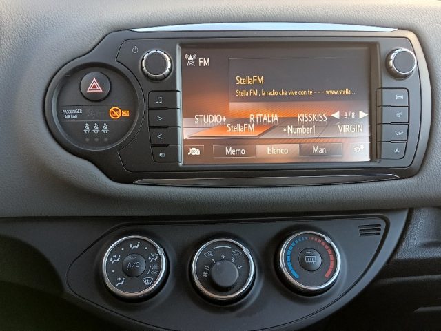 TOYOTA Yaris usata, con ESP