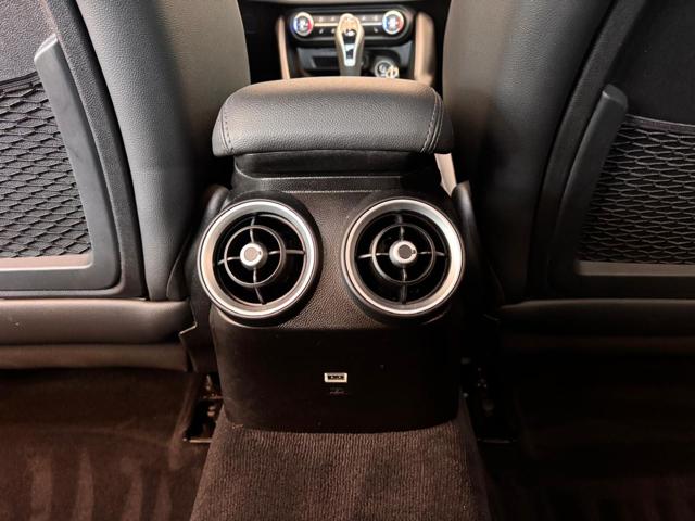 ALFA ROMEO Giulia usata, con USB