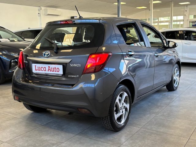 TOYOTA Yaris usata, con Autoradio