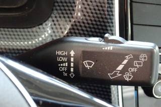 VOLKSWAGEN up! usata, con Park Distance Control