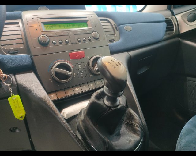 LANCIA Ypsilon usata 12