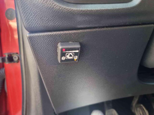 OPEL Corsa usata, con Volante in pelle