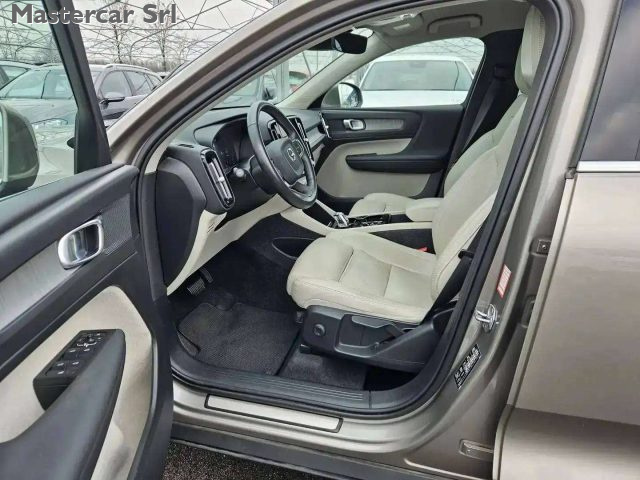 VOLVO XC40 usata, con Climatizzatore
